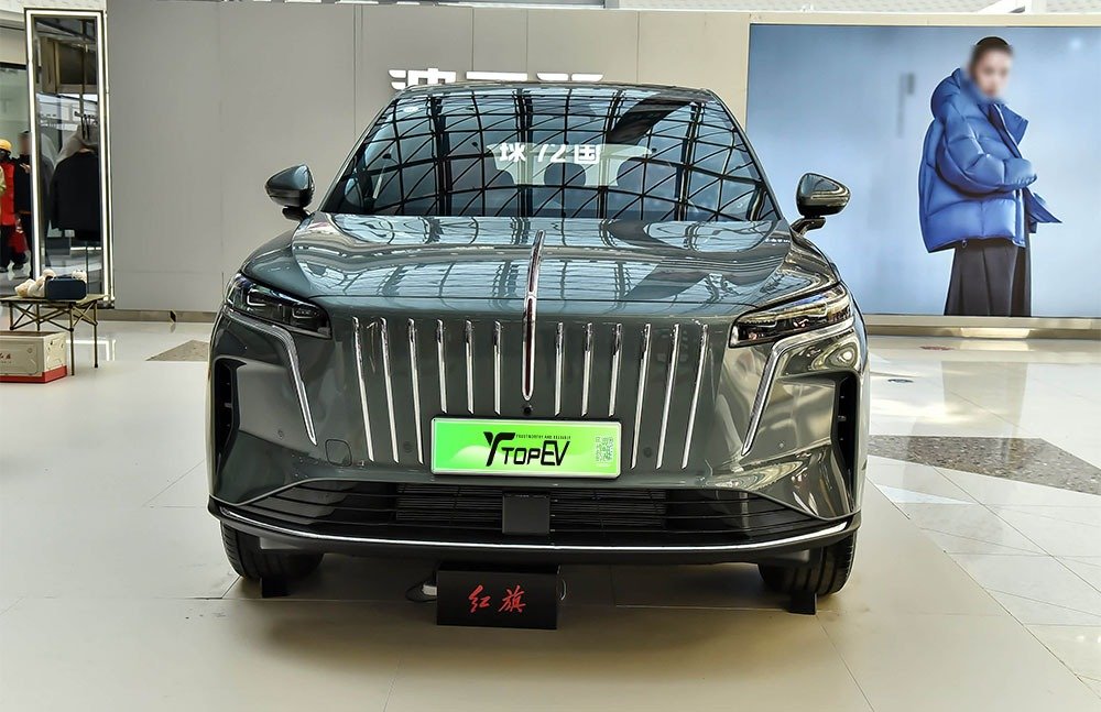 imgi_3_1_3(46) Hongqi HS6 PHEV 2026 - Image 1