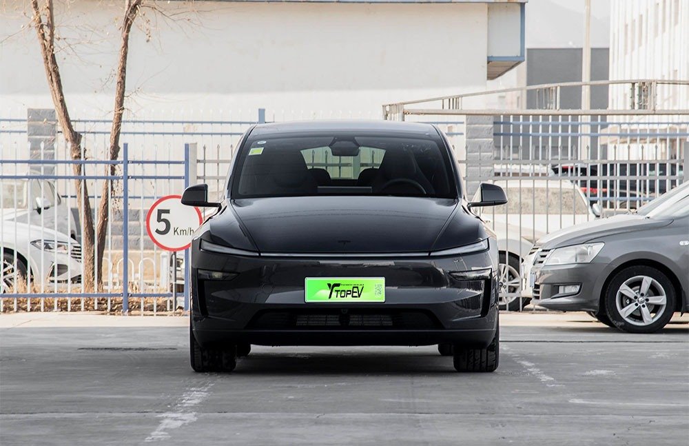 imgi_3_1_3(70) Tesla Model Y L 2026 - Image 1
