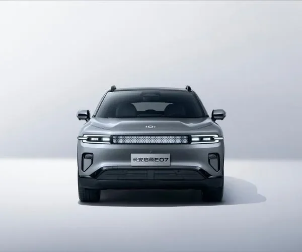 Changan Qiyuan E07 Pure Electric Four-Wheel Drive New Energy Vehicle Car