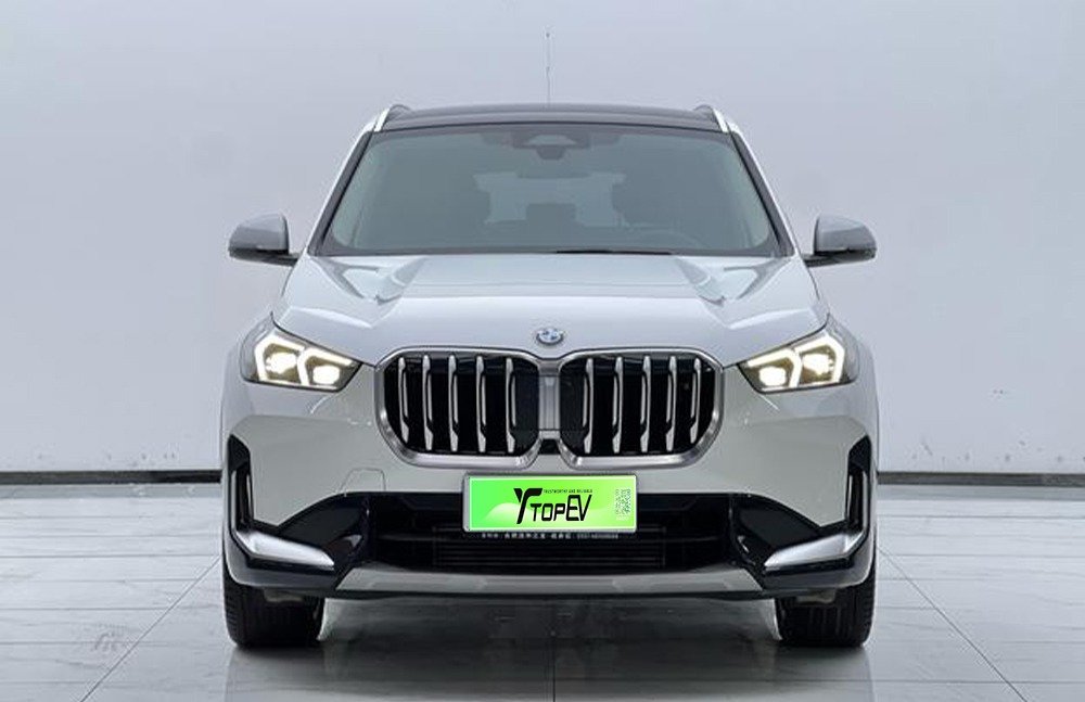 imgi_4_bmw x1 2 BMW X1 2026 xDrive25Li X Design Package - Image 1