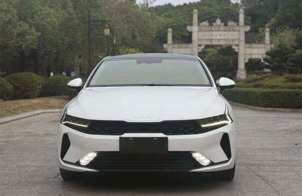 imgi_4_kia k5 2 Kia K5 2026 270T CVVD - Image 1