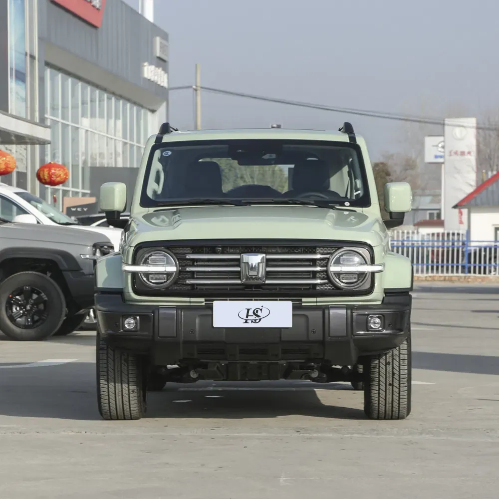 imgi_55_Great-Wall-Brand-High-Speed-Strong-Petrol-Vehicles-Gwm-Ta Gwm Tank 300 2.0t Classic off-Road Spacious and Flexible Space Superior Chassis Performance - Image 1