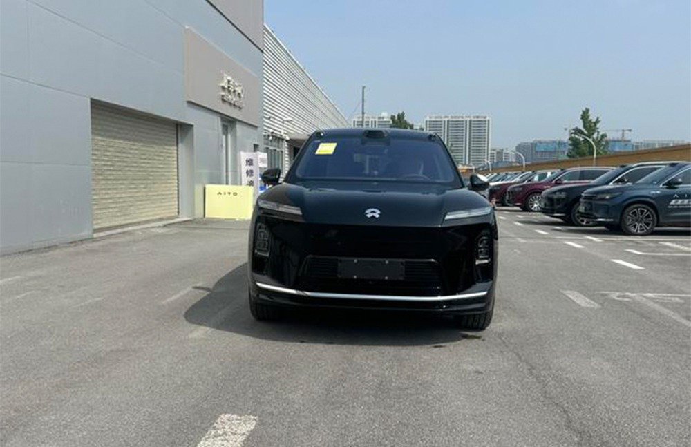 imgi_6_nio e s 8 NIO ES8 2026 Model Six-Seater Executive Luxury Version - Image 1