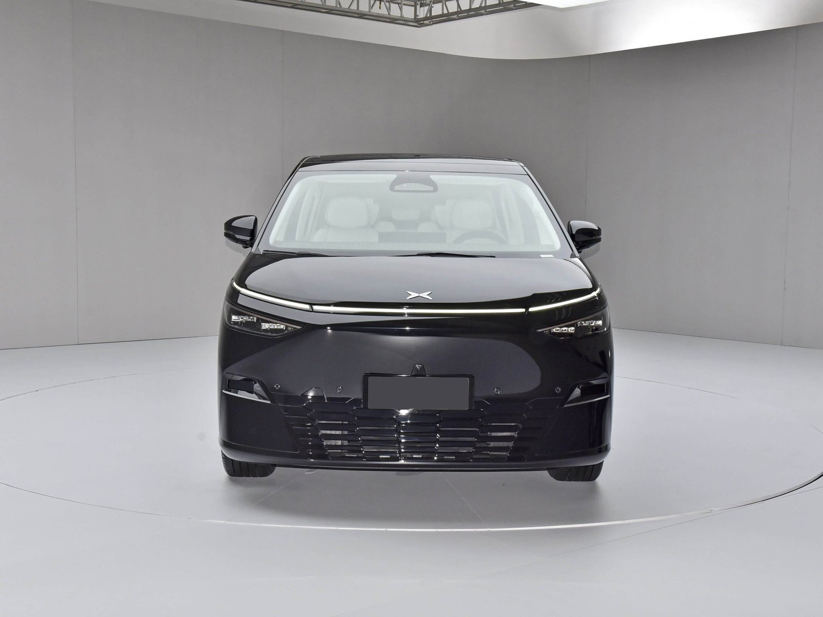 imgi_79_Brand-Xpeng-X9-Fwd-4WD-High-Performance-EV-Cars-New-Energy-Vehicle-7-Seaters-Medium-to- Xpeng X9 High-End Electric Business MPV Exceptional Performance Spacious Interior and Luxury - Image 1