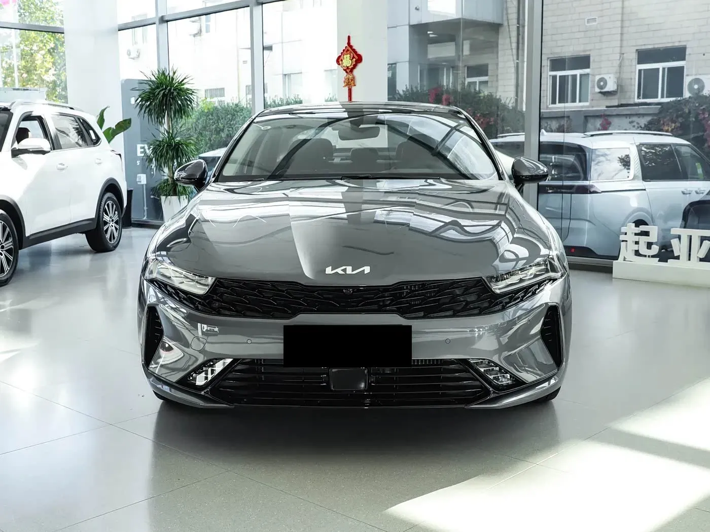 imgi_87_KIA-K5-Car-Stylish-Youthful-Sedan-for-Trendy-Urban-Drivers KIA K5 Stylish Youthful Sedan - Image 1