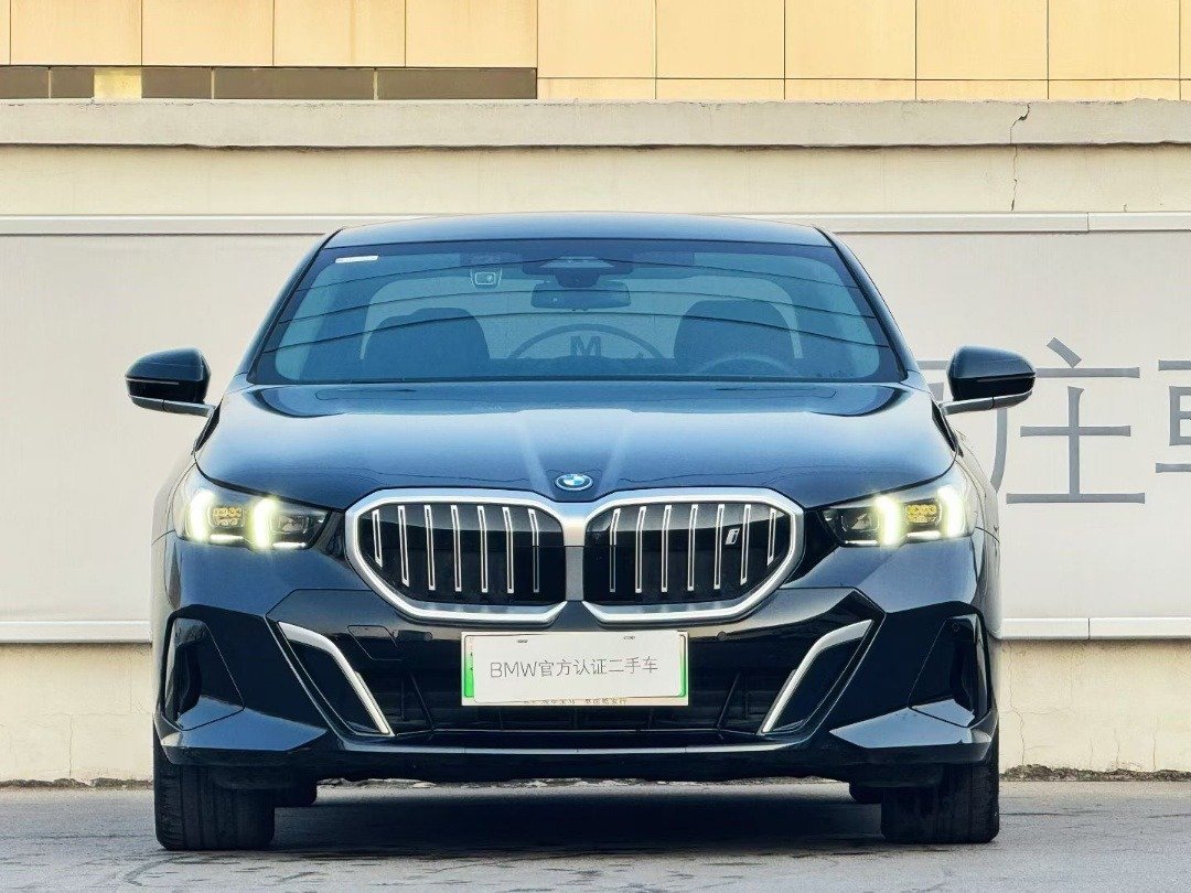 imgi_90_Second-Hand-Used-BMW-I5-2025-Model-Edrive40L-M-Sport-Kit-Luxury-Sedan-Limousine-Car BMW I5 2026 Model Edrive Sedan Car - Image 1
