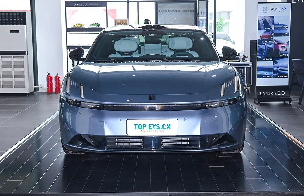 imgi_3_5_3 Lynk & Co Z10 - Image 1
