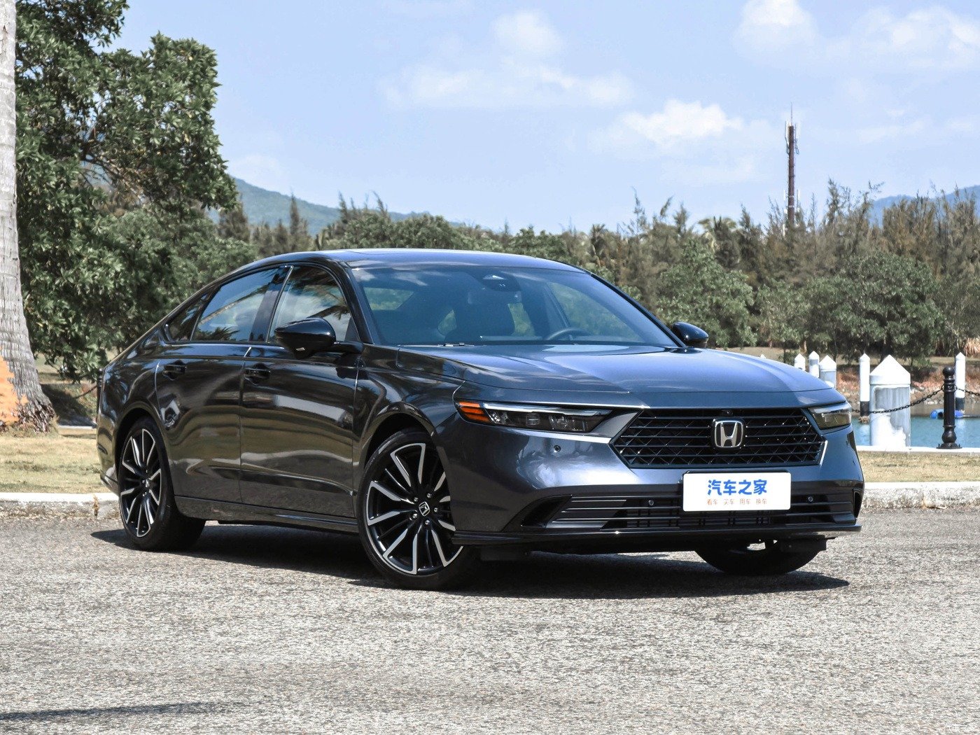 imgi_7_2154(1) Honda Accord - Image 1